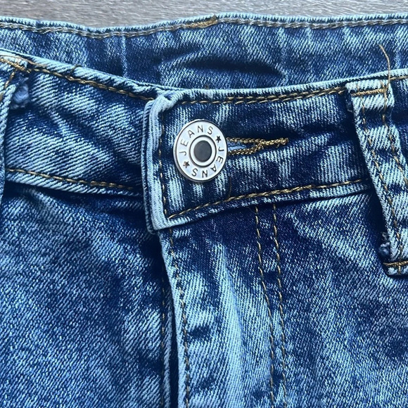 SM235 Jeans brand distressed high waisted shorts - Picture 3 of 4